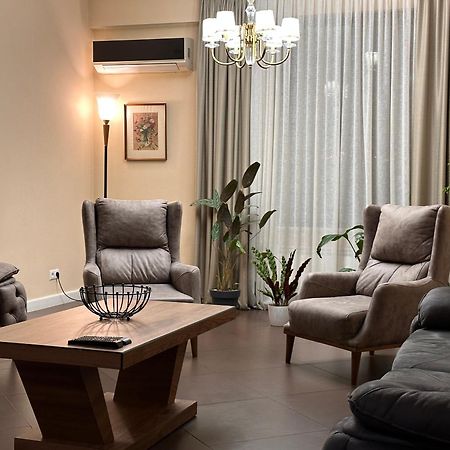 Apartment In Downtown "Rustaveli Residence" 第比利斯 外观 照片